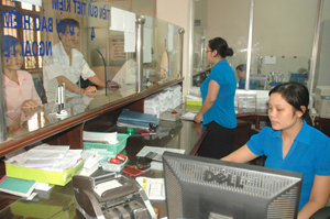 Ngân hàng NN&PTNT - Chi nhánh huyện Cao Phong luôn làm tốt công tác thu hút tiền gửi, đáp ứng nhu cầu vay vốn của người dân.